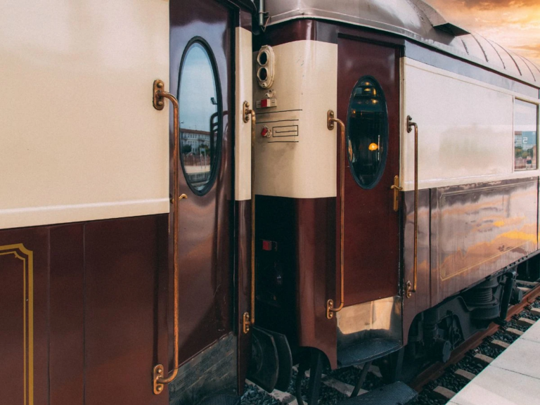Luxury Train Planning Tips 2026: The Definitive Expert Guide